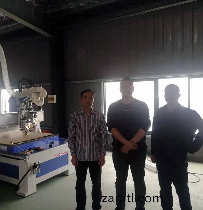 南(nan)京(jing)1325雙工(gong)序開(kāi)(kai)料機(圖1)