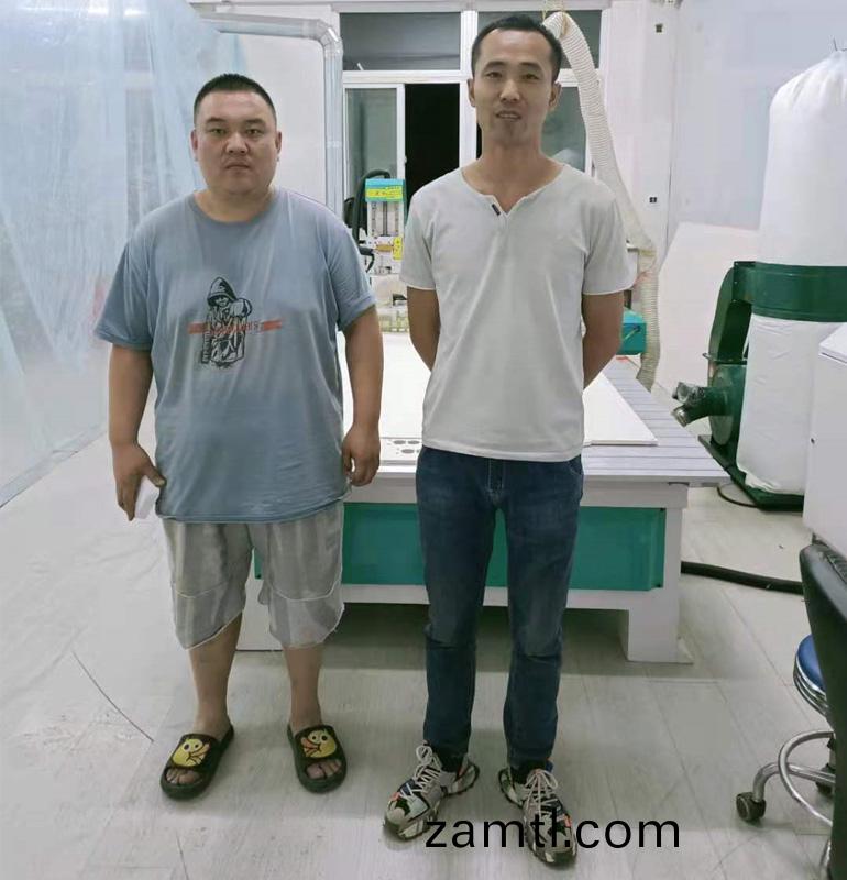 吉(ji)林(lin)1325自動(dòng)廵邊(bian)木(mu)工鵰(diao)刻(ke)機