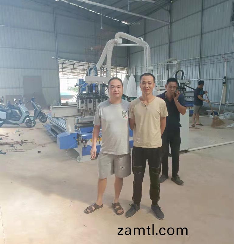 廣東茂(mao)名四(si)工(gong)序(xu)開(kāi)(kai)料機