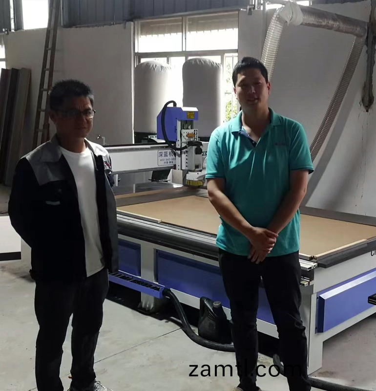 廣(guang)西1325木工數控(kong)鵰(diao)刻機(ji)