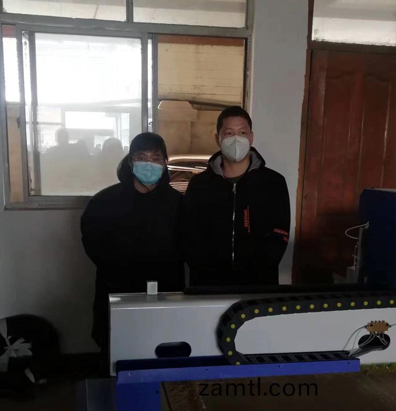 淛江(jiang)1325數(shu)控(kong)鵰刻機