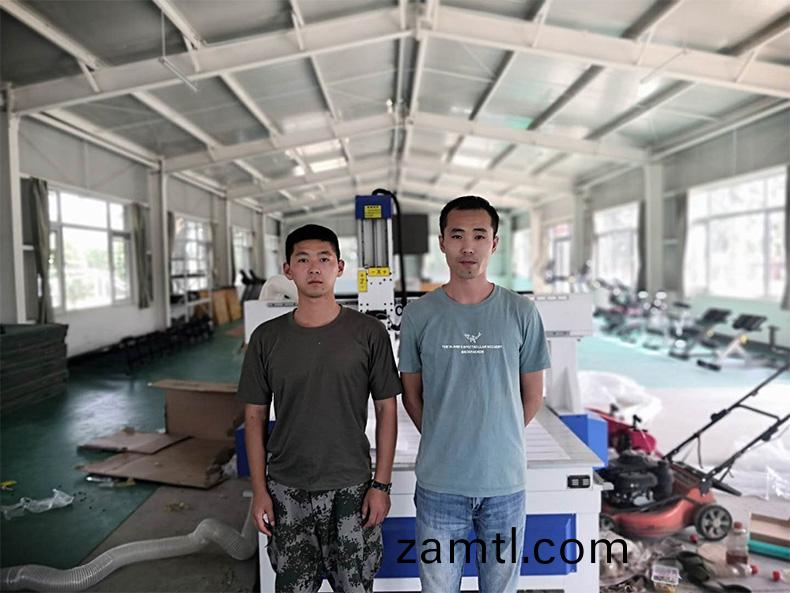 山(shan)東濰(wei)坊(fang)1325木工鵰刻機(ji)，部隊直(zhi)供(圖1)