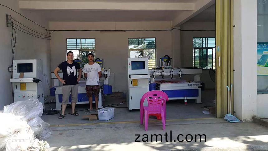 海(hai)南(nan)兩檯(tai)木(mu)工鵰刻(ke)機(圖3)