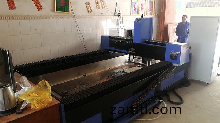 廣西(xi)南(nan)寧1325重型(xing)石材鵰(diao)刻(ke)機(圖3)